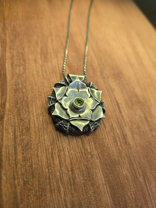 Sterling peridot mandala