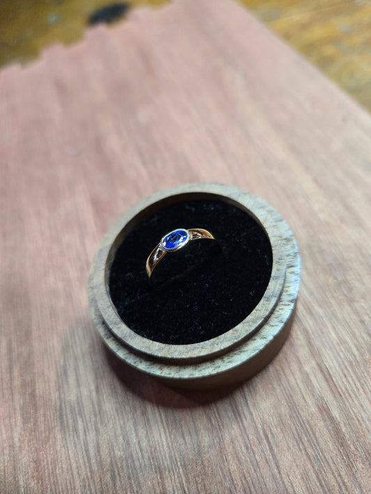 Tanzanite in solid 14k gold
